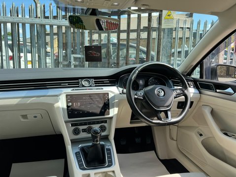 Volkswagen Passat SE BUSINESS TDI BLUEMOTION TECHNOLOGY 29