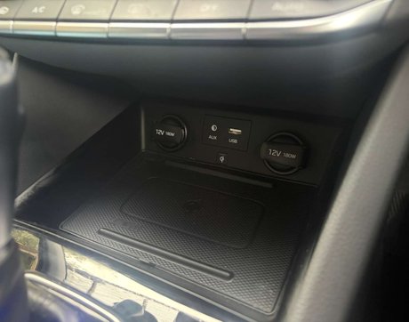 Hyundai IONIQ 1.6 IONIQ Premium SE FHEV Semi-Auto 5dr 29