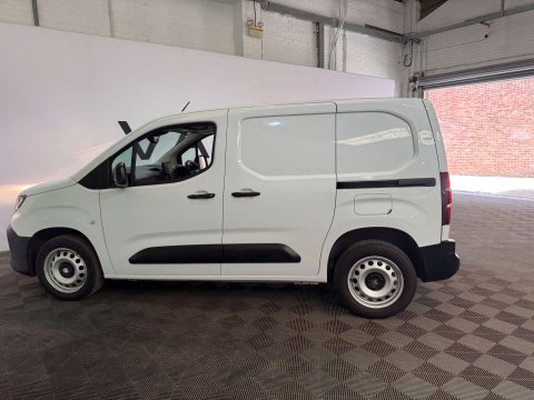 Vauxhall Combo 1.5 Combo 2300 Prime Turbo D 5dr 4