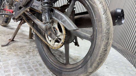 Yamaha YBR 125 2011 GOOD PARTS BIKE PROJECT COMMUTER BIKE 125CC 23