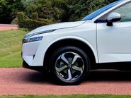 Nissan Qashqai DIG-T N-CONNECTA MHEV 18