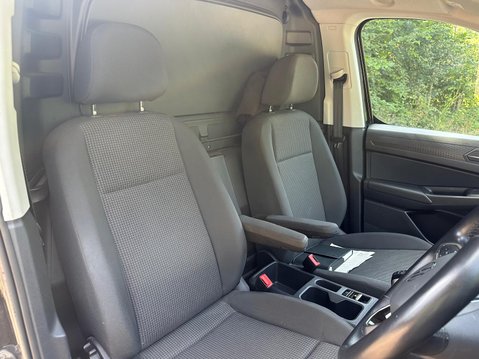 Volkswagen Caddy C20 TDI COMMERCE PRO 13
