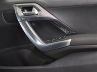 Peugeot 2008 BLUEHDI ALLURE 36