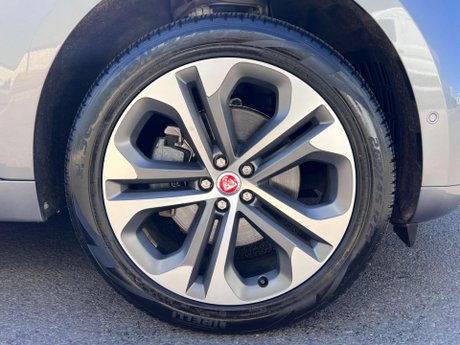 Jaguar F-Pace 2.0 D200 MHEV R-Dynamic HSE Auto AWD Euro 6 (s/s) 5dr 59