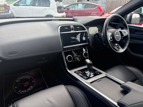 Jaguar XE 2.0 XE R-Dynamic S D Auto 4dr 37