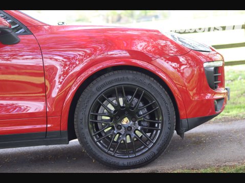 Porsche Cayenne 3.0 Cayenne V6 D Tiptronic S 4WD 5dr 35