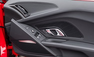 Audi R8 Spyder V10 Performance Carbon Black 19