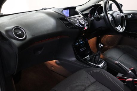 Ford Fiesta TITANIUM 34
