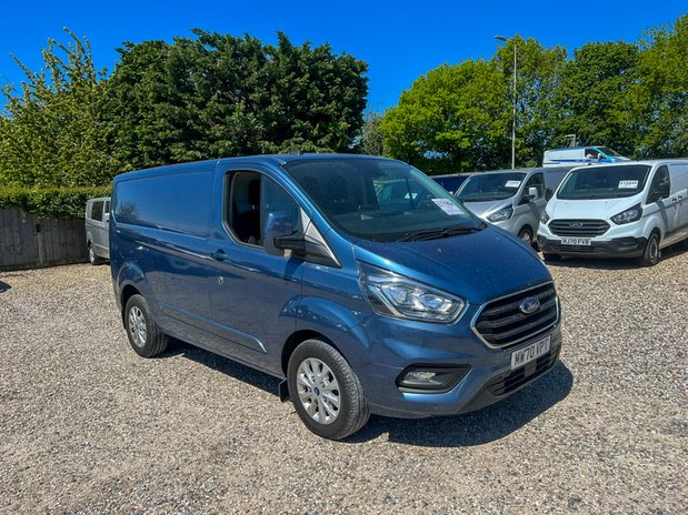 Ford Transit Custom SWB (SOLD) L1H1 Low Roof Limited 300 Air Con Alloys Sensors EURO 6 NO VAT 4