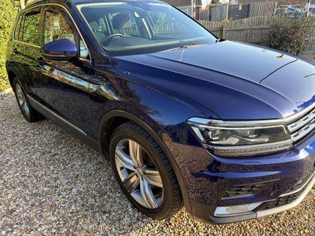 Volkswagen Tiguan 2.0 TDI BlueMotion Tech SEL Euro 6 (s/s) 5dr 9