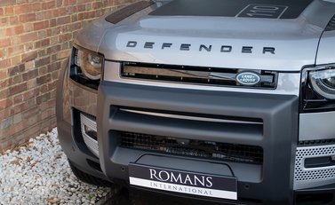 Land Rover Defender 110 HSE D240 28