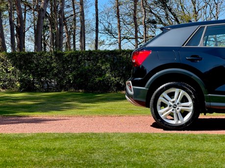 Audi Q2 TFSI SPORT 12