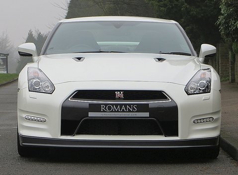 Nissan GT-R Premium Edition 2