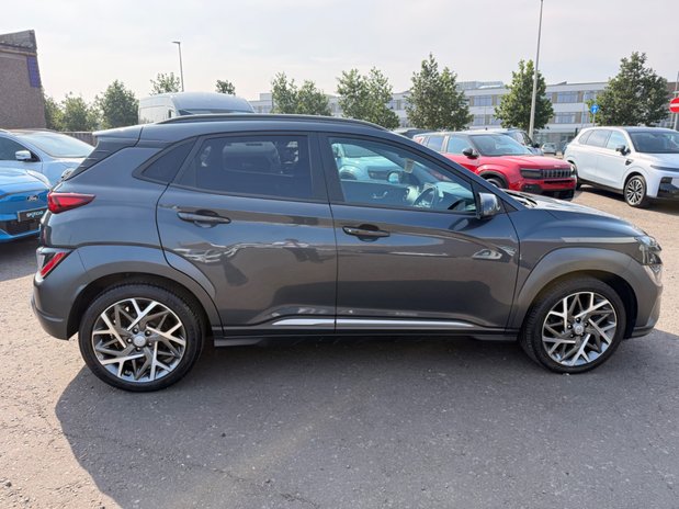 Hyundai KONA GDI PREMIUM 8