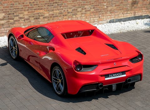 Ferrari 488 Spider 11