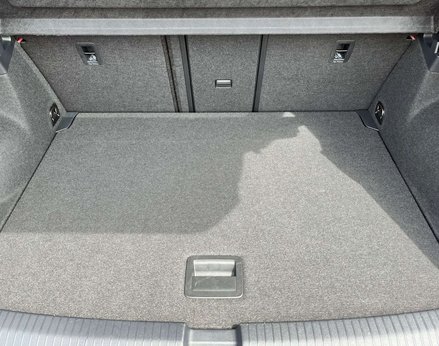 Volkswagen T-Roc 1.5 T-Roc R-Line TSI Semi-Auto 5dr 68