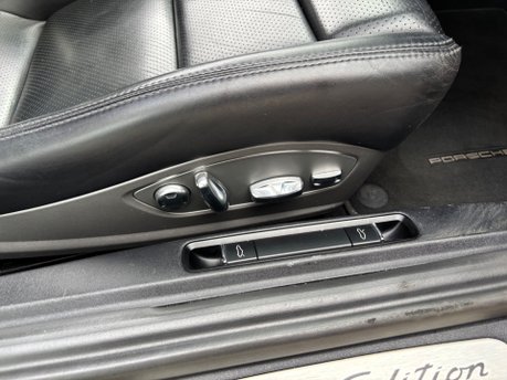 Porsche 911 3.4 991 Carrera 4 Black Edition Coupe 2dr Petrol PDK 4WD Euro 6 (350ps) 26