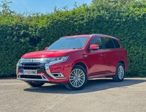 Mitsubishi Outlander (Sold) 2.4h TwinMotor 13.8kWh 4h SUV 5dr Petrol Plug-in Hybrid CVT 4WD Euro 27