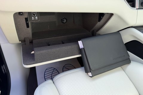 Porsche Macan TURBO PDK - HUGE SPEC - PAN ROOF - BOSE - CARPLAY 68