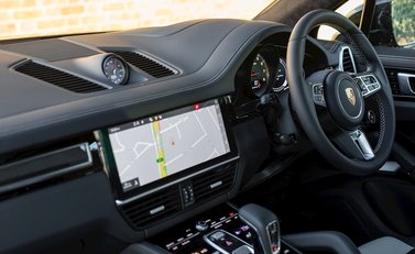 Porsche Cayenne Turbo 18