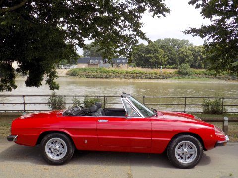 Alfa Romeo Spider 2000 Spider Veloce 81