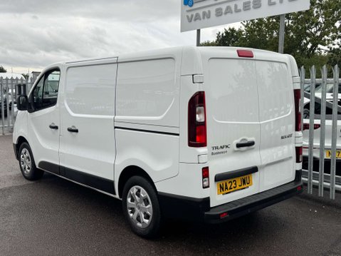 Renault Trafic 2.0 dCi Blue SL28 Business+ Panel Van 5dr Diesel Manual L1 H1 Euro 6 (s/s) 33