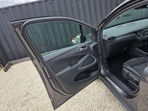 Vauxhall Crossland 1.2 Turbo Ultimate Euro 6 (s/s) 5dr 29