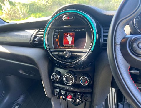 Mini Hatch 1.5 Cooper Sport 3dr 35