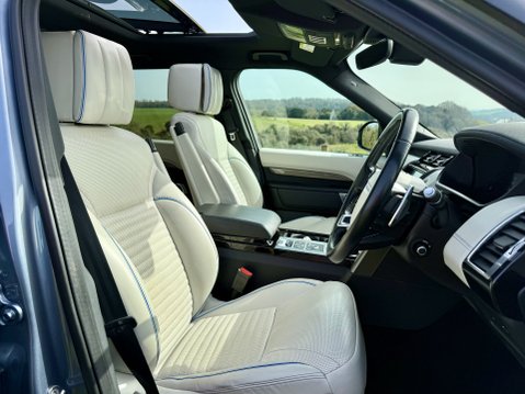 Land Rover Discovery SD6 HSE LUXURY 13