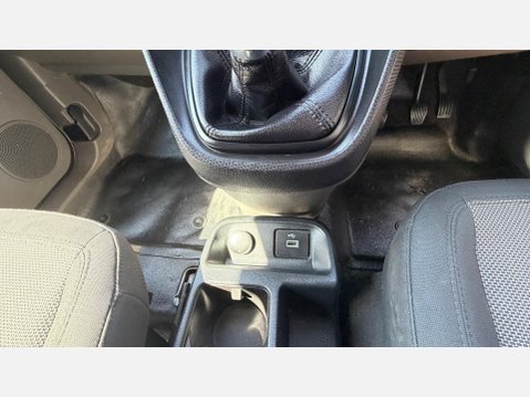 Ford Transit Connect 220 BASE TDCI 28