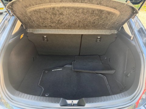 Mazda 3 2.0 SKYACTIV-G Sport Nav Euro 5 (s/s) 5dr 37