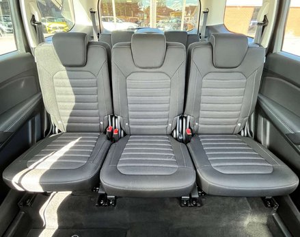 Ford Galaxy 2.5 Galaxy Titanium HEV CVT 5dr 70