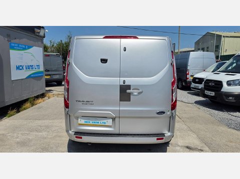 Ford Transit Custom LIMITED 00 L2 H1 LWB 2.0 TDCI 130ps EU6 3