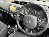 Toyota Yaris 1.5 VVT-i Icon Tech Euro 6 5dr 2
