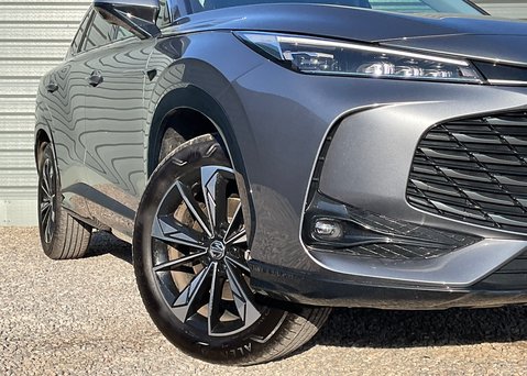 MG HS 1.5 T-GDI SE 2