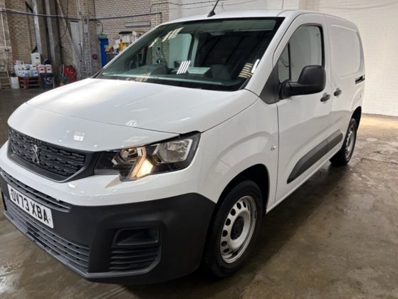 Peugeot Partner BLUEHDI PROFESSIONAL PREMIUM PLUS L1