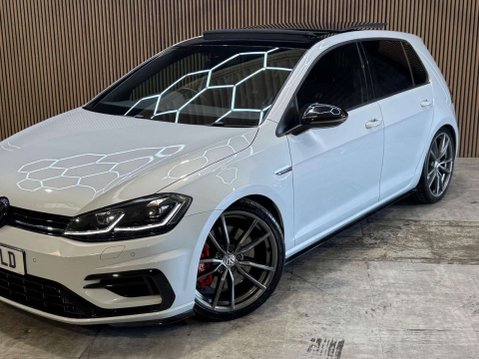Volkswagen Golf 2.0 Golf R TSi Semi-Auto 4WD 5dr 37