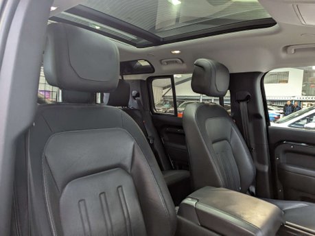 Land Rover Defender 2.0 Defender X-Dynamic HSE PHEV Auto 4WD 5dr 50