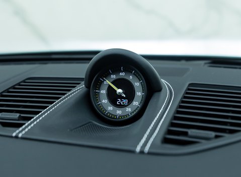 Porsche 911 GT3 TOURING (992.2) 20