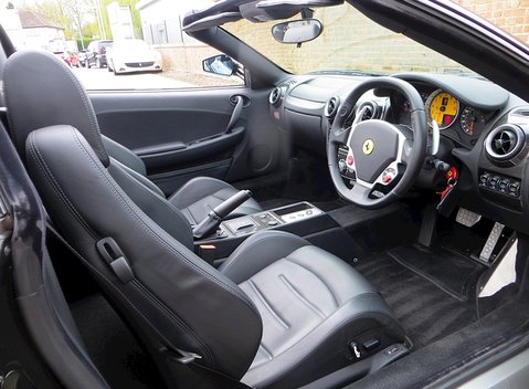 Ferrari F430 Spider F1 12