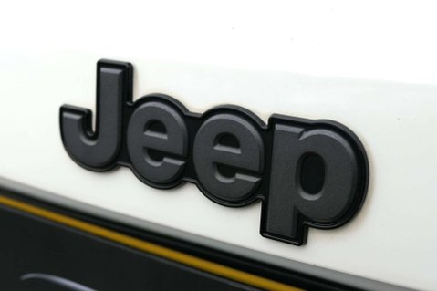 Jeep Renegade M-JET DESERT HAWK 13