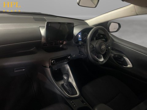 Toyota Yaris 1.5 VVT-h Icon Hatchback 5dr Petrol Hybrid E-CVT Euro 6 (s/s) (116 ps) 14
