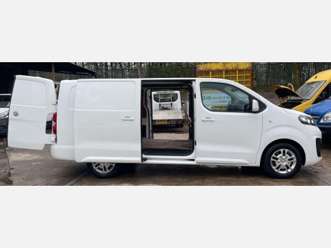 Vauxhall Vivaro 1.5 Turbo D 2900 Sportive L2 H1 Euro 6 (s/s) 5dr 18