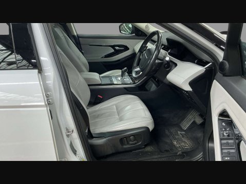 Land Rover Range Rover Evoque 2.0 Range Rover Evoque SE D Auto 4WD 5dr 9