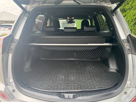 Toyota Rav4 2.0 D-4D Icon SUV 5dr Diesel Manual Euro 6 (s/s) (143 ps) 10