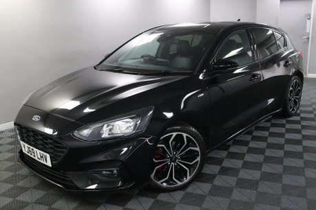 Ford Focus ST-LINE X 19