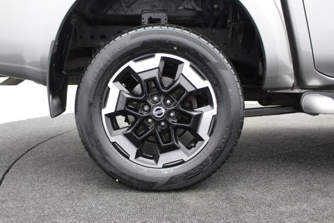 Nissan Navara Double Cab 2.3 dCi Tekna Pickup 4WD Euro 6 44