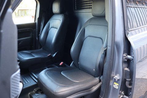 Land Rover Defender 110 HARD TOP MHEV expedition model ask about rear seat conversion 21