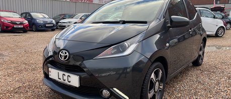 Toyota Aygo VVT-I X-CLUSIV 3.. AUTOMATIC.. FULL LEATHER.. SAT NAV.. REVERSING CAMERA.. 1