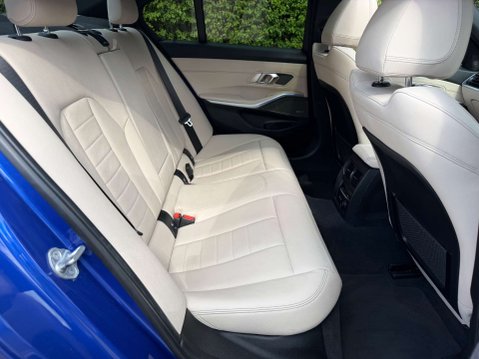BMW 3 Series 2.0 330i M Sport Auto 4dr 34